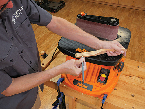 Marking center of spurtle handle